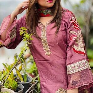 Gorgeous 3 pcs Indian/ Pakistani kamij/ dress outfit *tag attached*